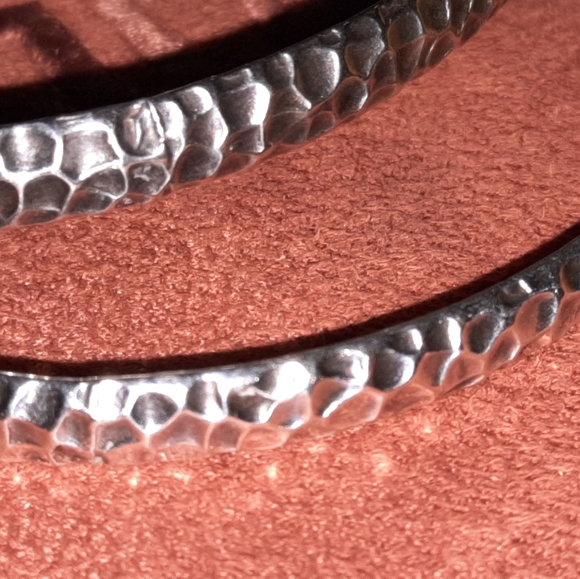 Hammered Handmde Silver Bangle Pair - Picture 5 of 13